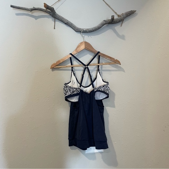 Athleta Zimbabwe Blousy Tankini Swimsuit Top - Picture 4 of 9